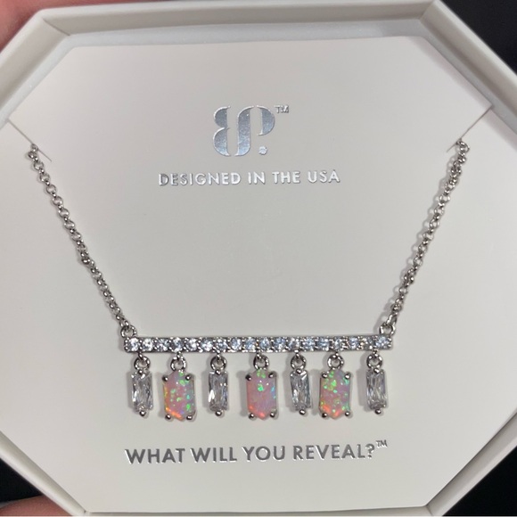 Bomb Party October 2024 A Beautiful Bar Necklace - Picture 5 of 8